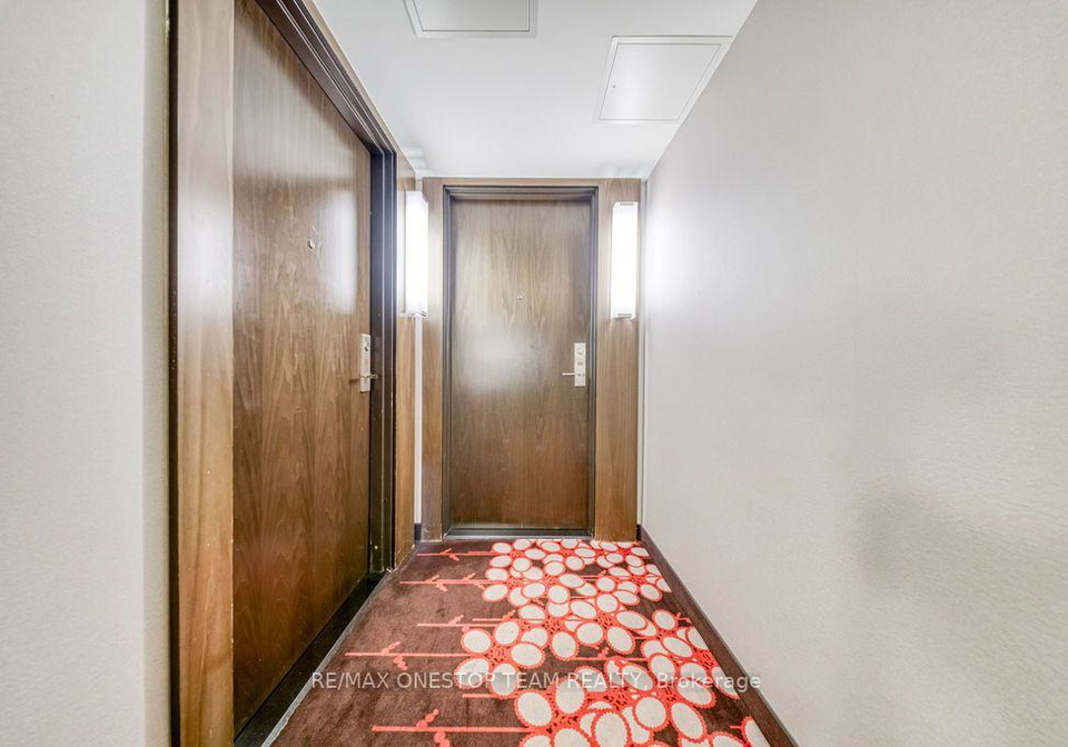 88-sheppard-avenue-e-toronto-north-york-ontario-c13662852