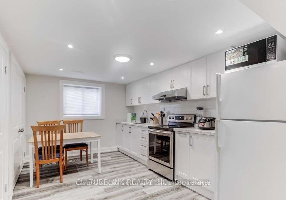 11-bowhill-crescent-toronto-north-york-ontario-c13663082