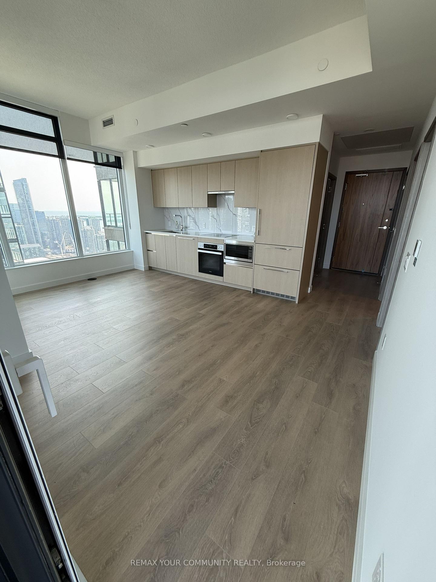 3-concord-cityplace-way-toronto-toronto-ontario-c13663334