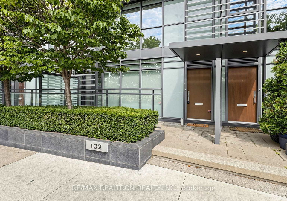 102-fort-york-boulevard-toronto-toronto-ontario-c13663690