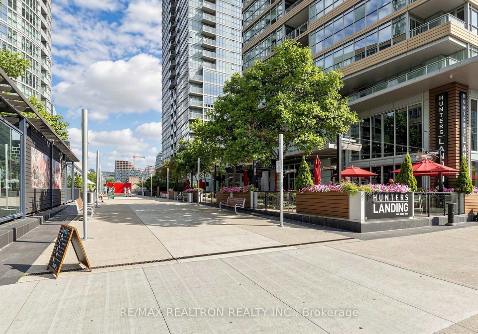102-fort-york-boulevard-toronto-toronto-ontario-c13663690