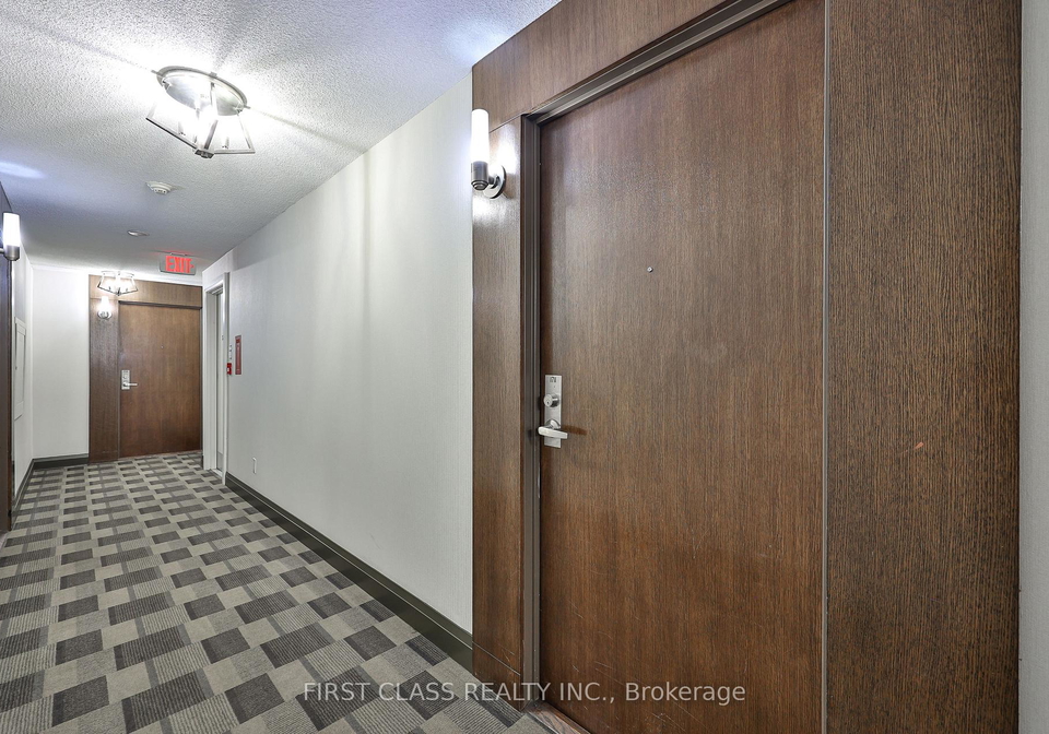 35-hollywood-avenue-toronto-north-york-ontario-c13664596