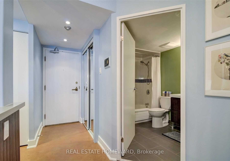 15-maitland-place-n-toronto-toronto-ontario-c13664806