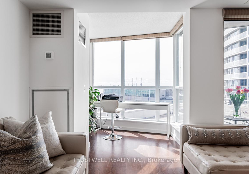 208-queens-quay-w-toronto-toronto-ontario-c13664820