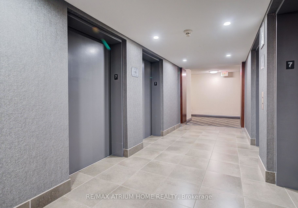 17-barberry-place-toronto-north-york-ontario-c13664864