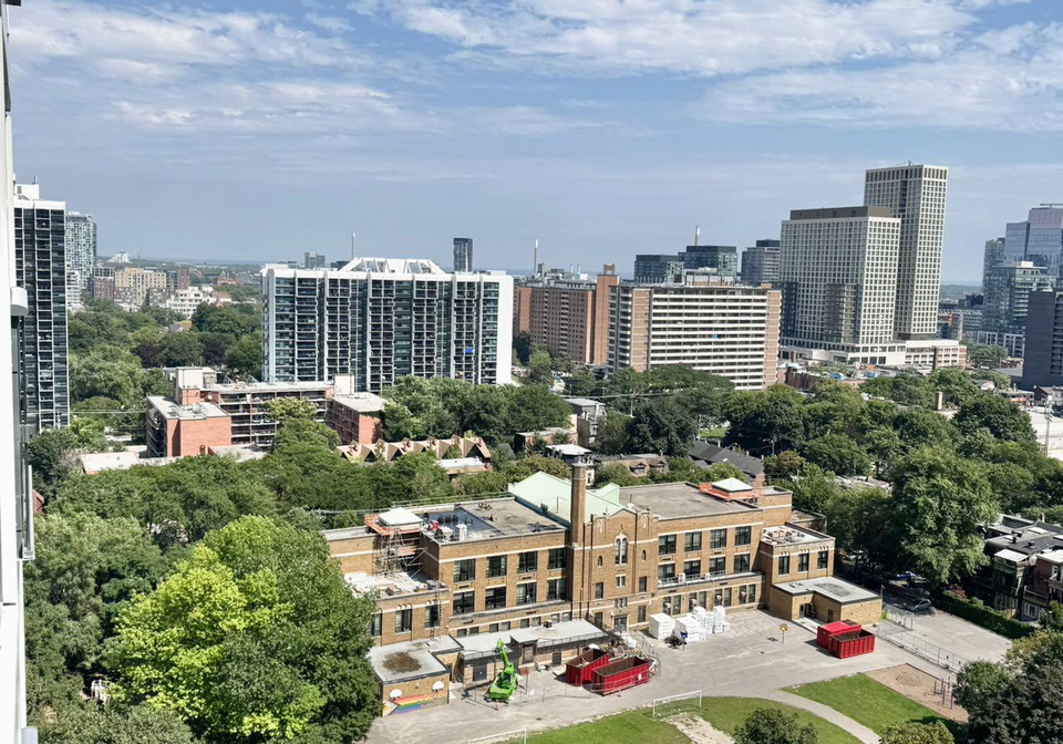 181-dundas-street-e-toronto-toronto-ontario-c13665072