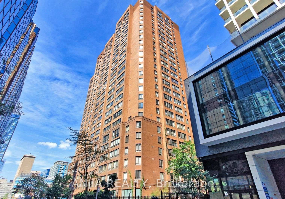633-bay-street-toronto-toronto-ontario-c13665096