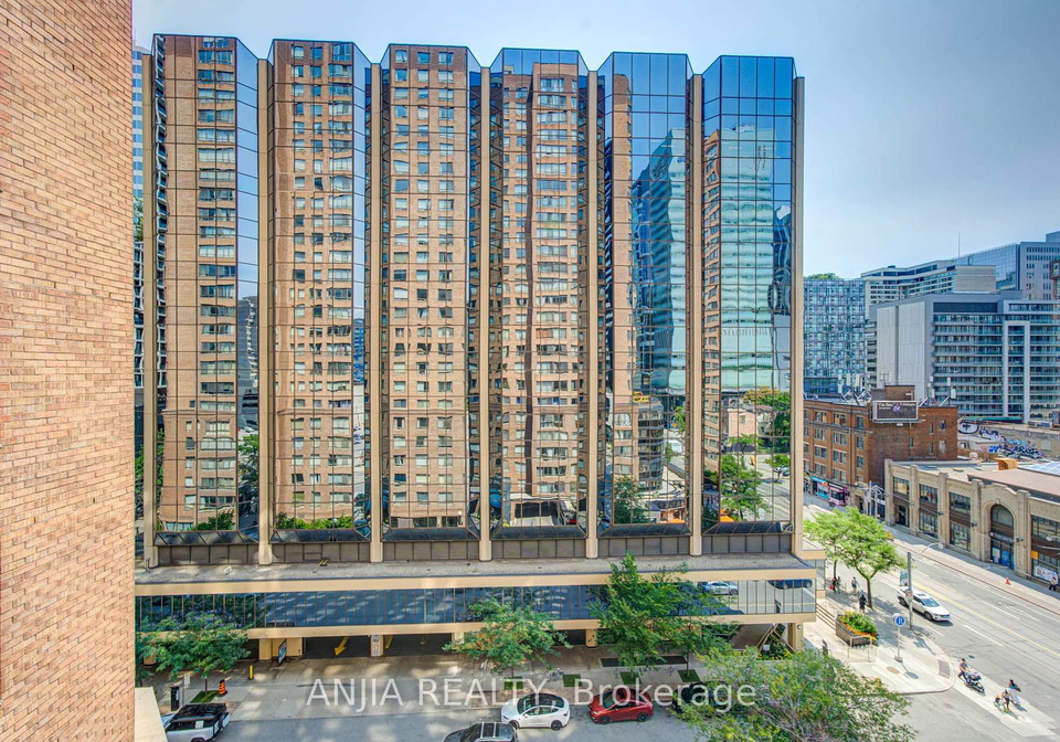633-bay-street-toronto-toronto-ontario-c13665096
