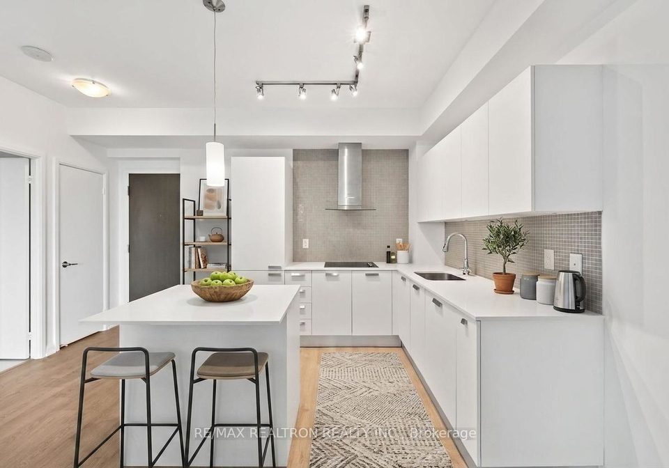 9-bogert-avenue-toronto-toronto-ontario-c13665210