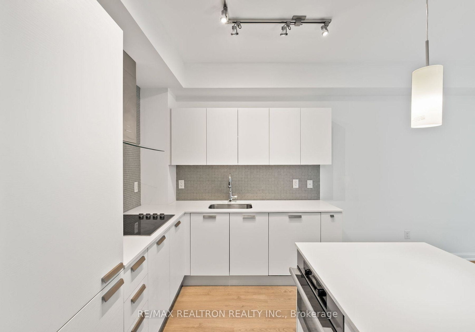 9-bogert-avenue-toronto-toronto-ontario-c13665210