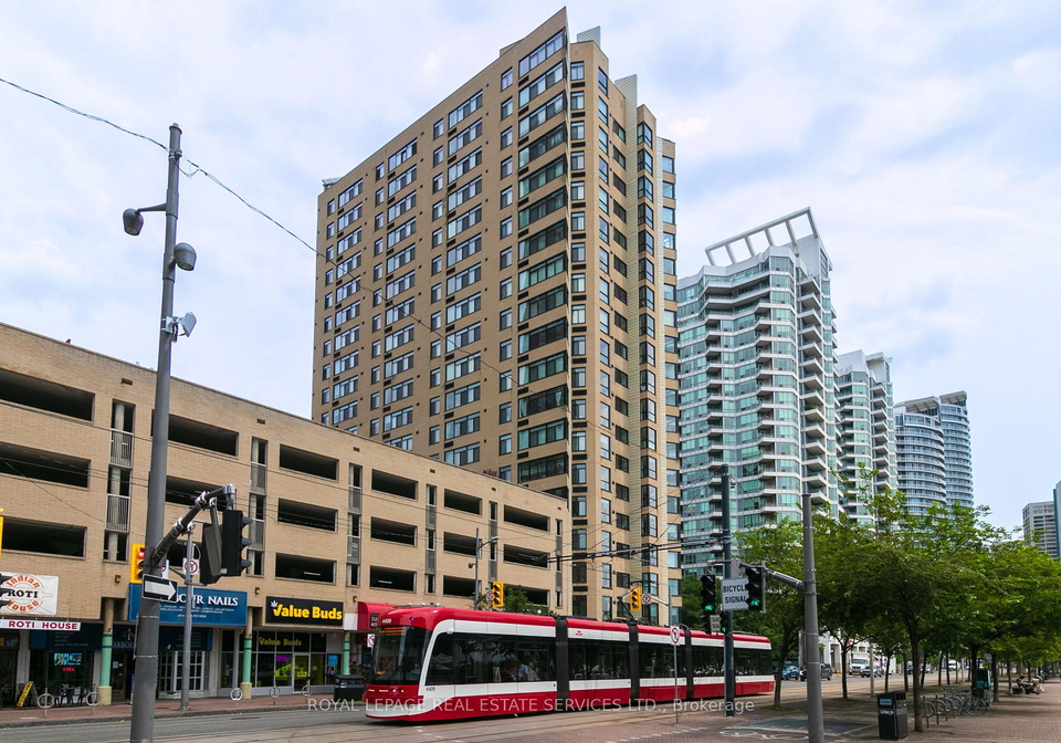 250-queens-quay-toronto-toronto-ontario-c13665552