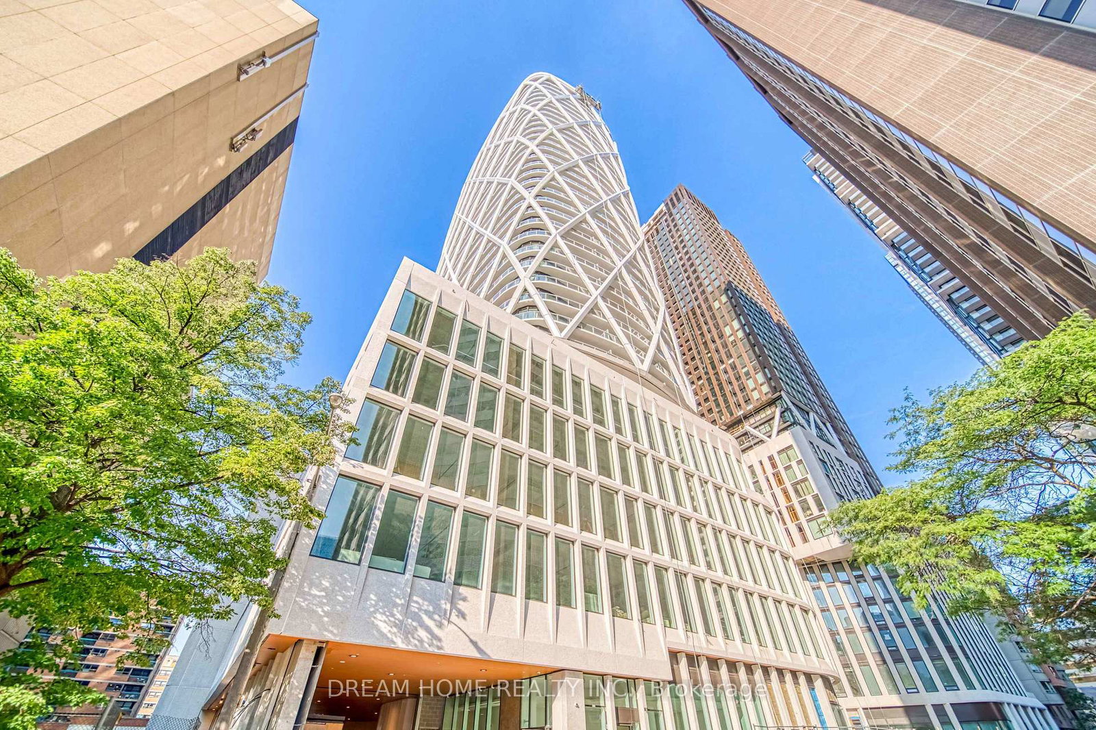 230-simcoe-street-toronto-toronto-ontario-c13665556