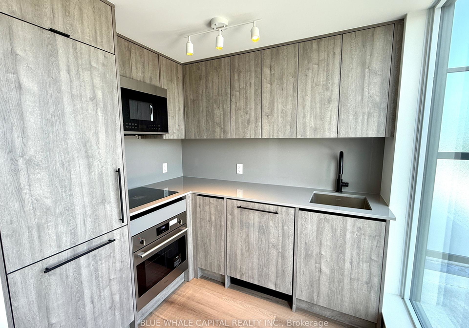 5-lakeview-avenue-toronto-toronto-ontario-c13665606