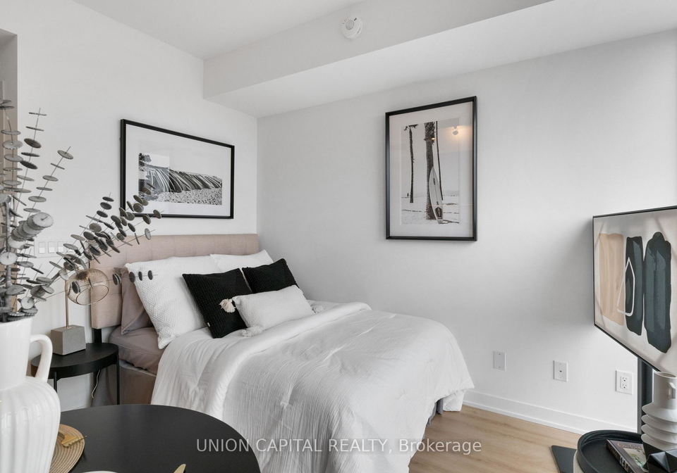 319-jarvis-street-toronto-toronto-ontario-c13666208