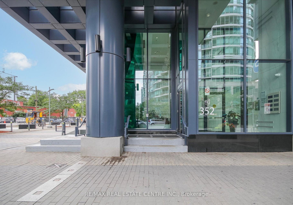 352-front-street-w-toronto-toronto-ontario-c13666238