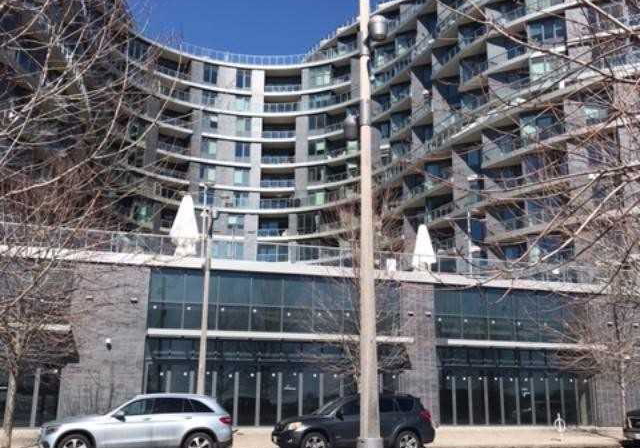 1-edgewater-drive-toronto-toronto-ontario-c13666240