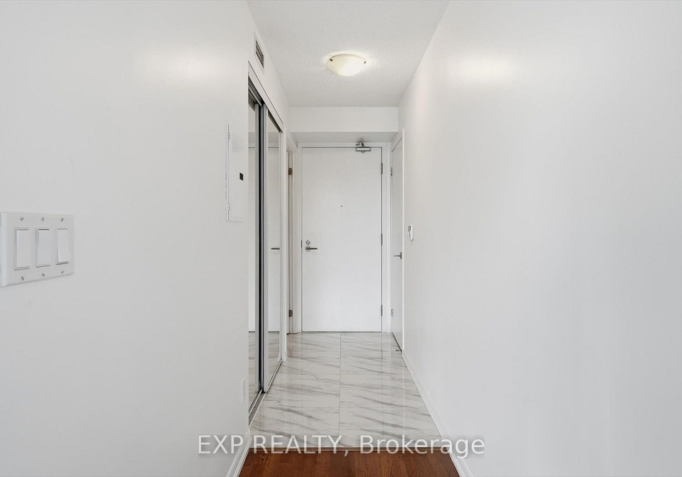 209-fort-york-boulevard-toronto-toronto-ontario-c13666274