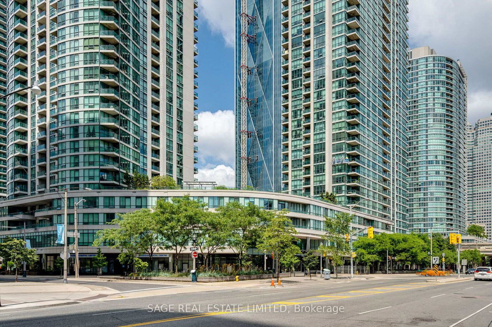 16-yonge-street-toronto-toronto-ontario-c13666846
