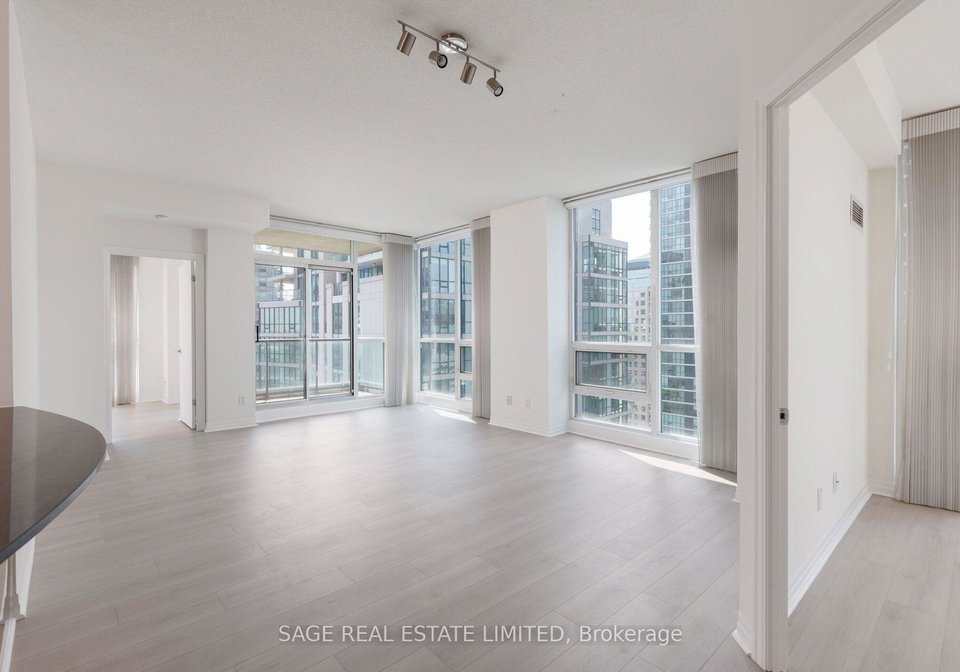 16-yonge-street-toronto-toronto-ontario-c13666846
