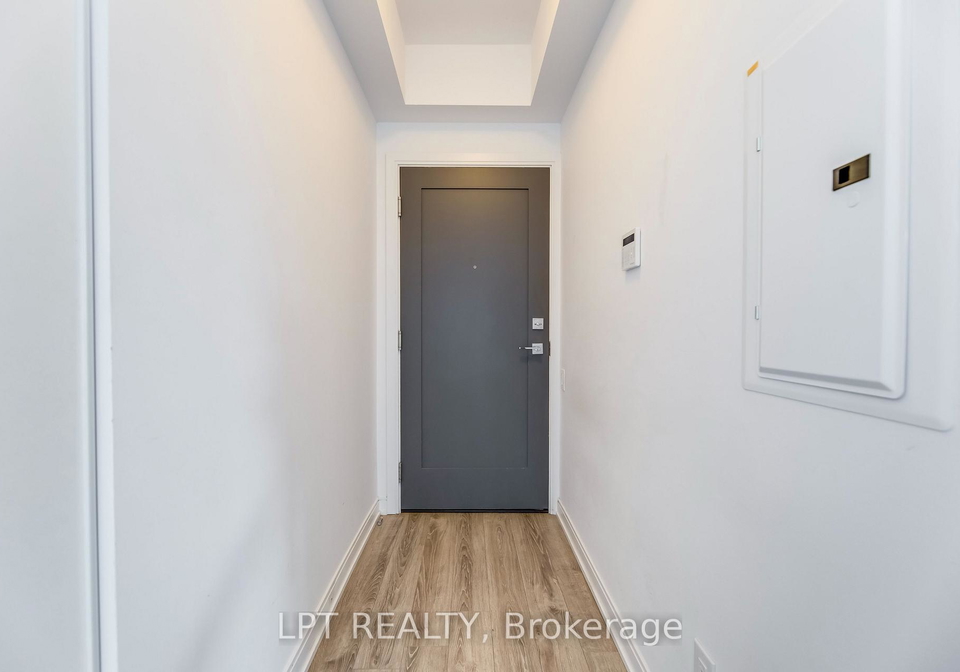 42-charles-street-e-toronto-toronto-ontario-c13667062