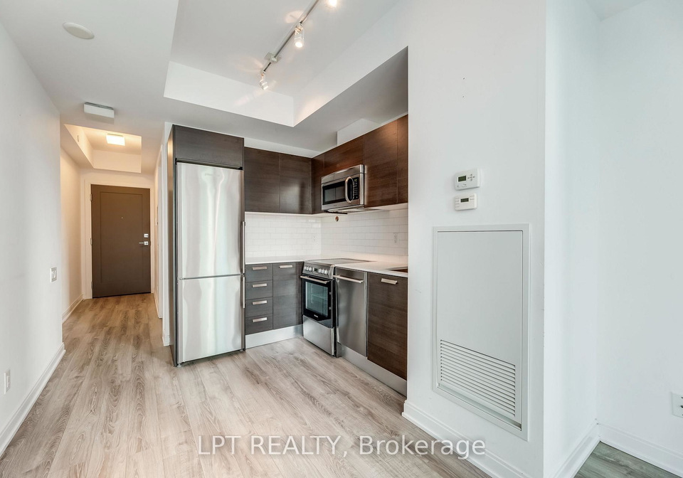 42-charles-street-e-toronto-toronto-ontario-c13667062