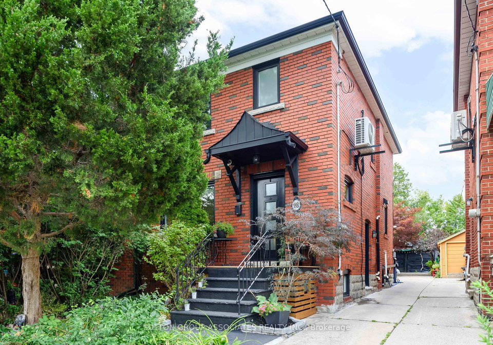 18-earnscliffe-road-toronto-toronto-ontario-c13667238
