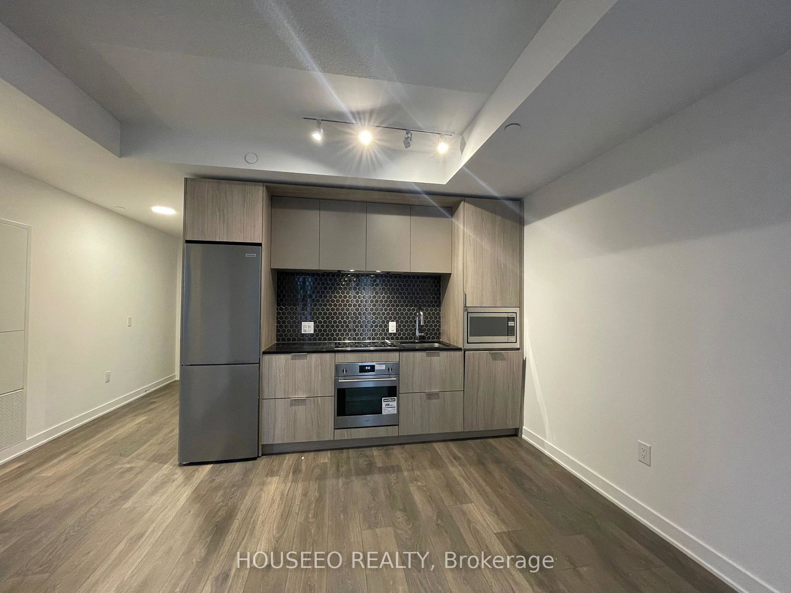 35-tubman-avenue-e-toronto-toronto-ontario-c13667606