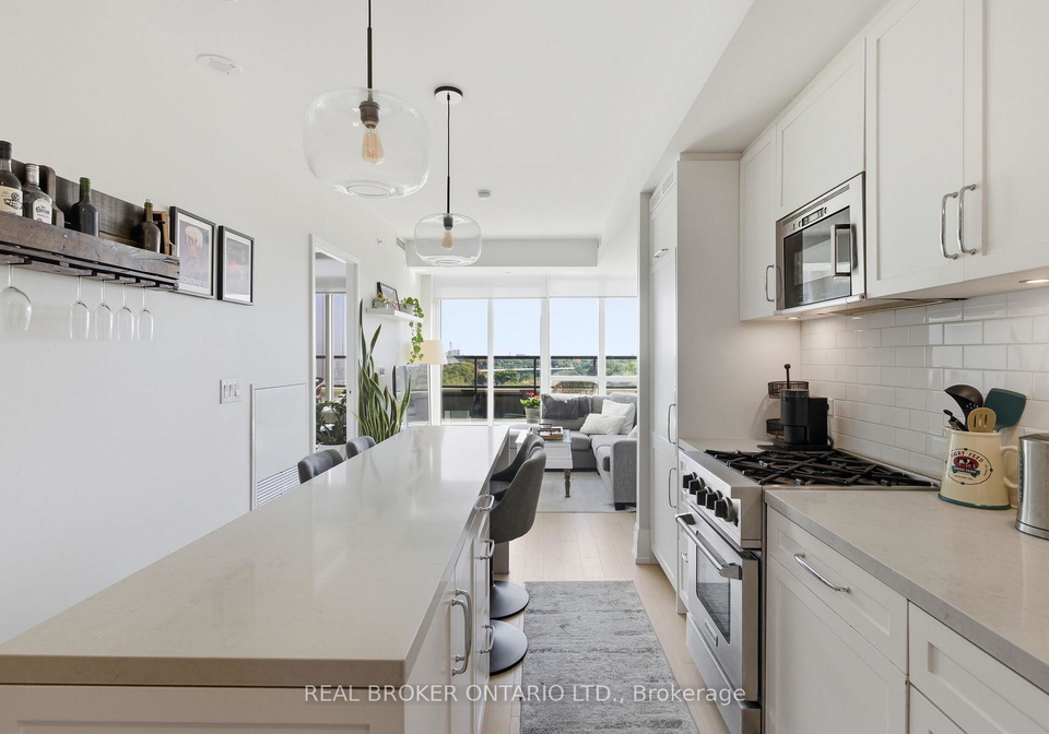 25-malcolm-road-toronto-east-york-ontario-c13667746