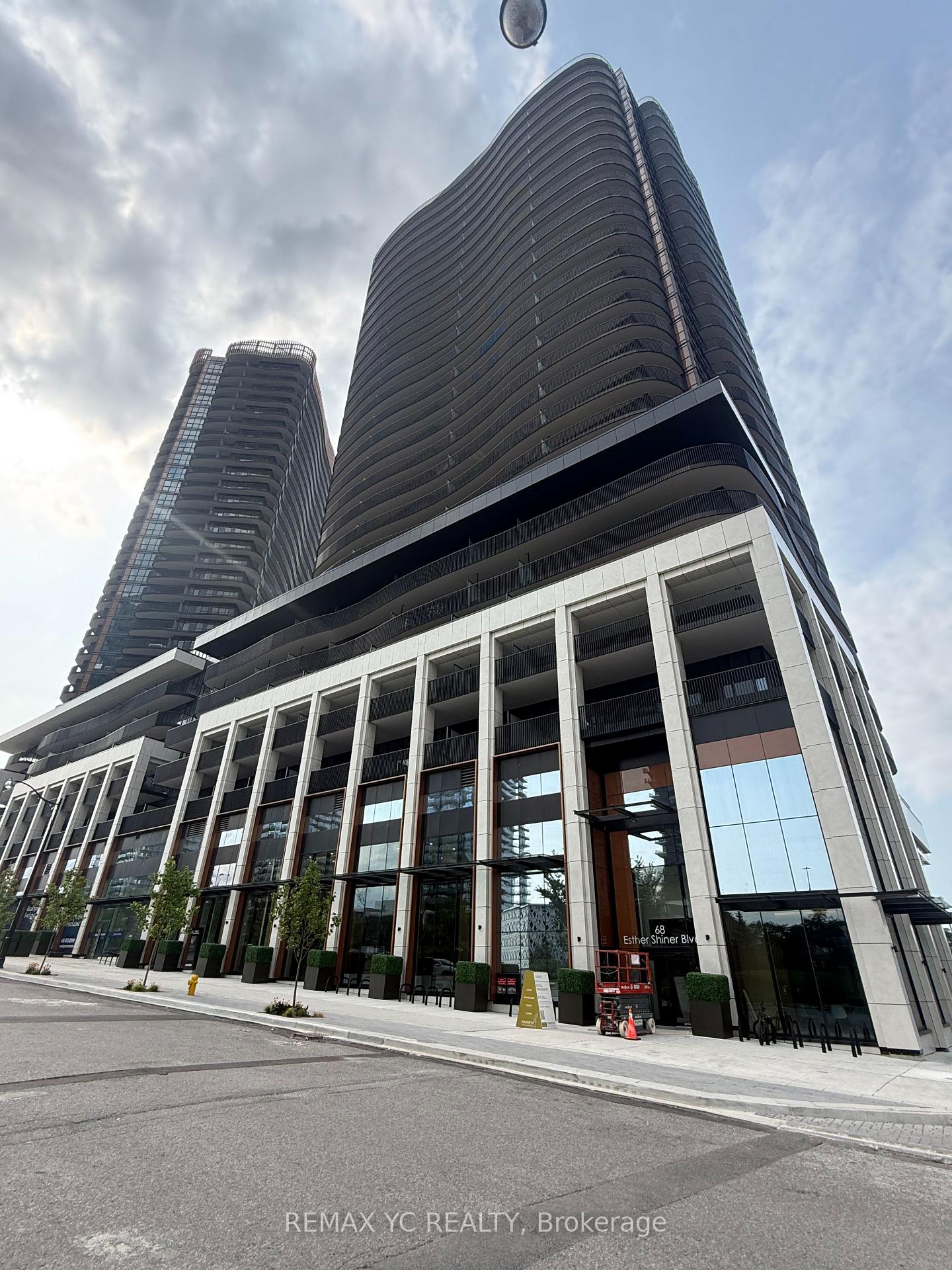 68-esther-shiner-boulevard-toronto-north-york-ontario-c13667888