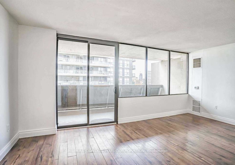 720-spadina-avenue-toronto-toronto-ontario-c13667912