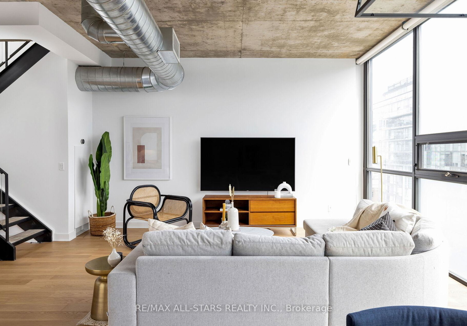 60-bathurst-street-toronto-toronto-ontario-c13668014