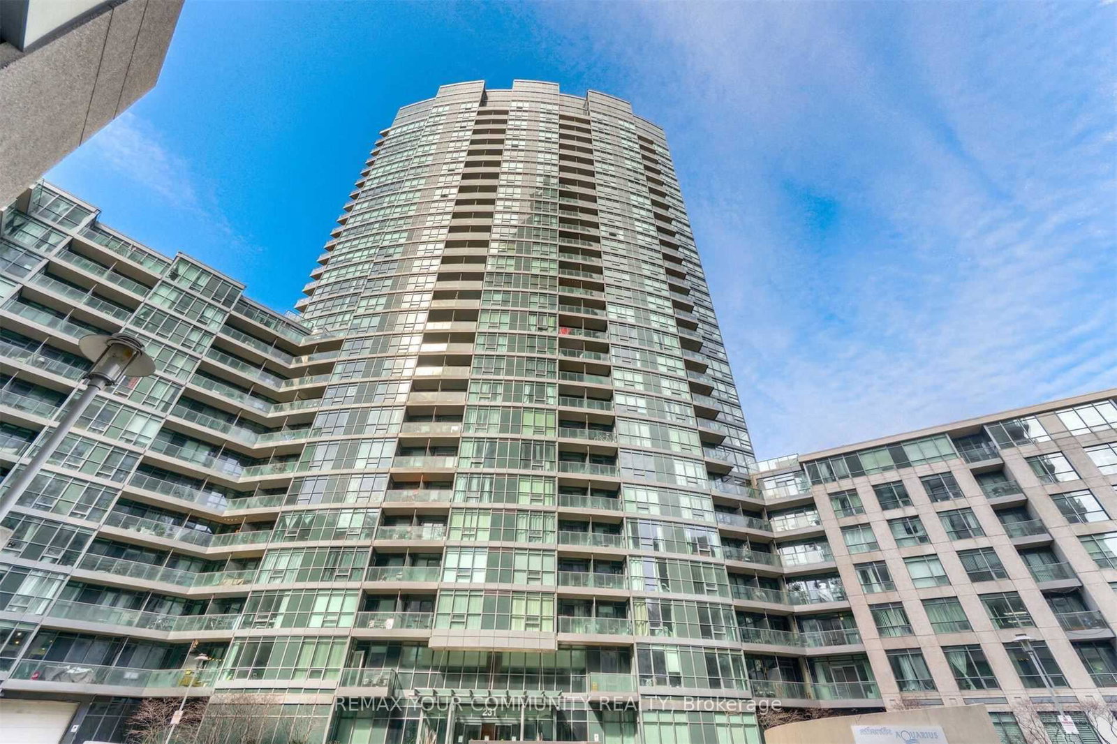 231-fort-york-boulevard-toronto-toronto-ontario-c13668156