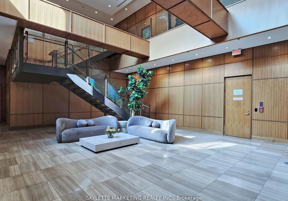 111-st-clair-avenue-w-toronto-toronto-ontario-c13668422