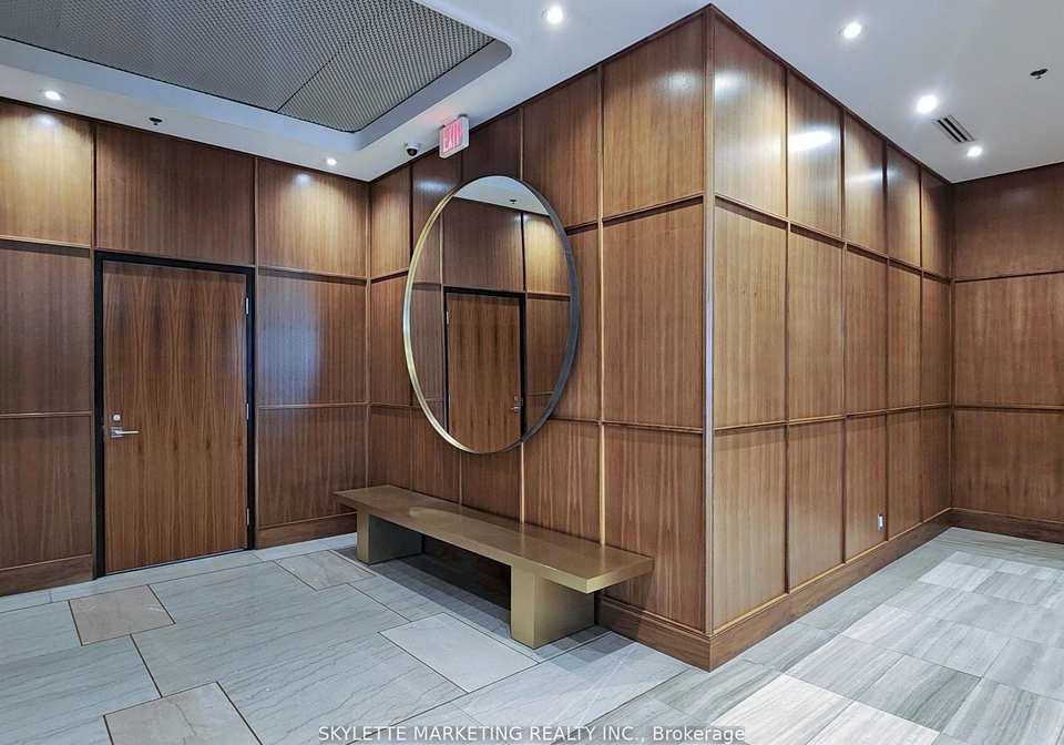 111-st-clair-avenue-w-toronto-toronto-ontario-c13668422