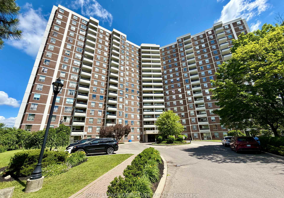 20-edgecliff-golfway-toronto-east-york-ontario-c13668480