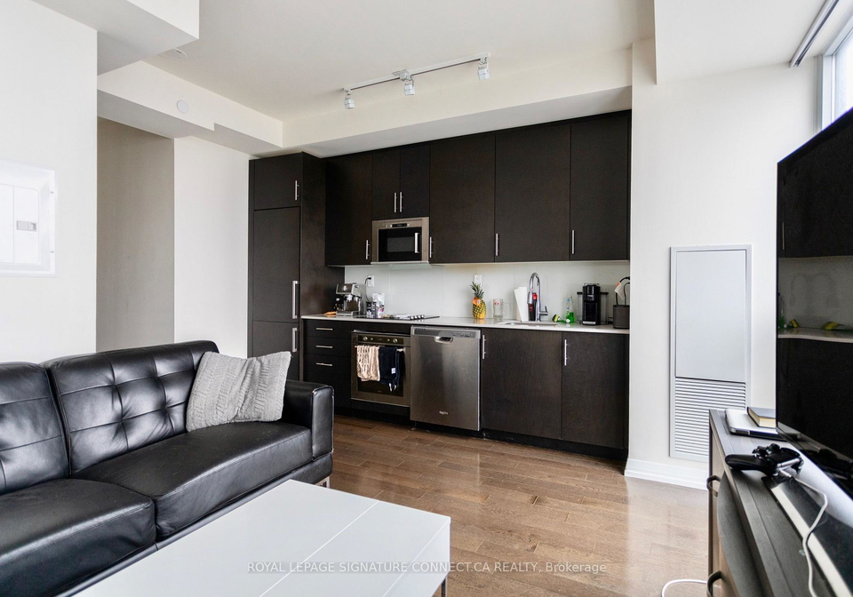 460-adelaide-street-e-toronto-toronto-ontario-c13668590