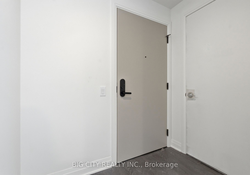 25-frederick-todd-way-toronto-east-york-ontario-c13668758