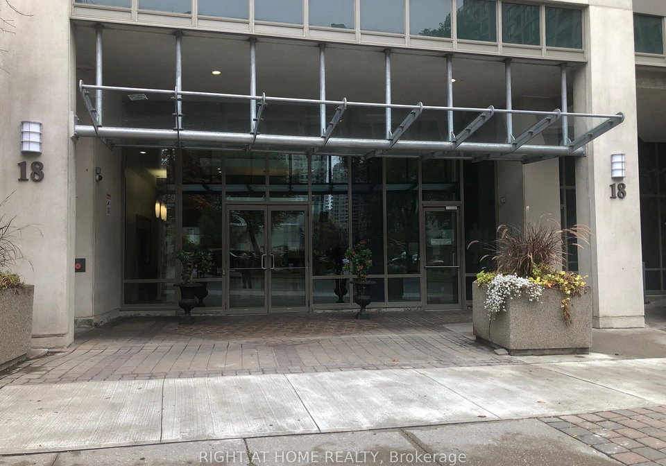 18-parkview-avenue-toronto-north-york-ontario-c13668920