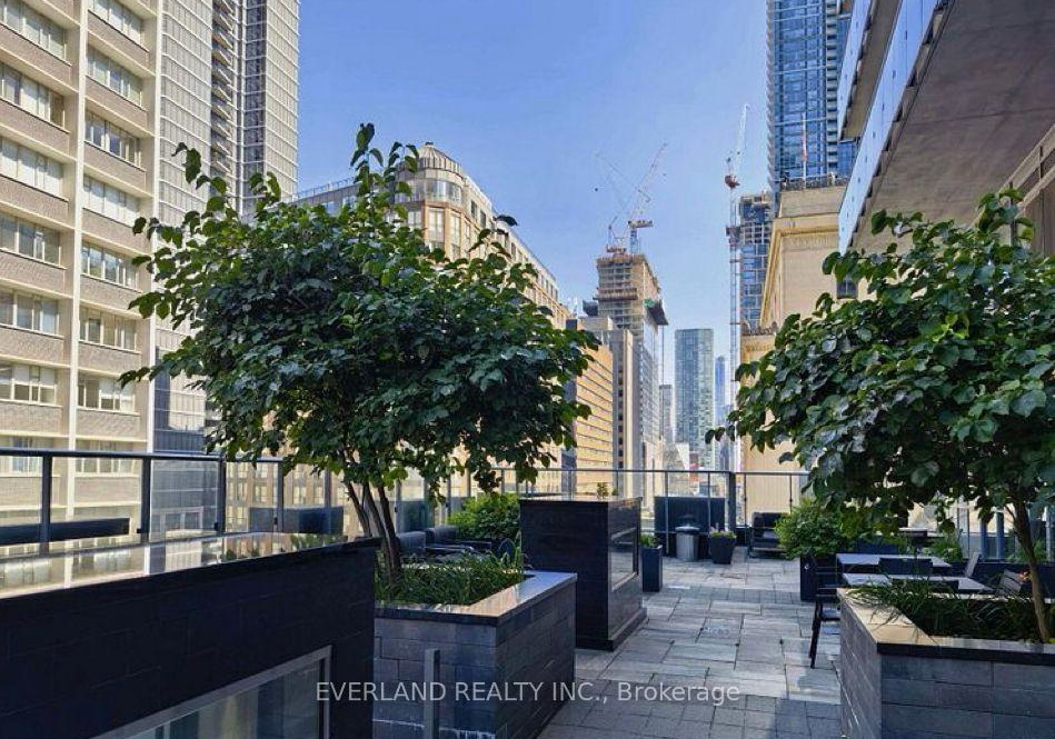 7-grenville-street-toronto-toronto-ontario-c13668922
