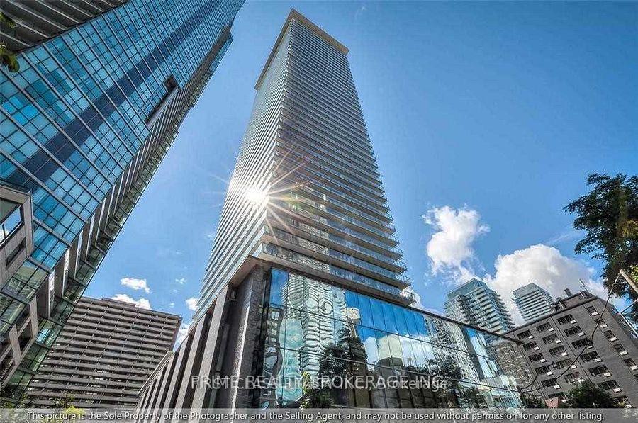 33-charles-street-e-toronto-toronto-ontario-c13669098