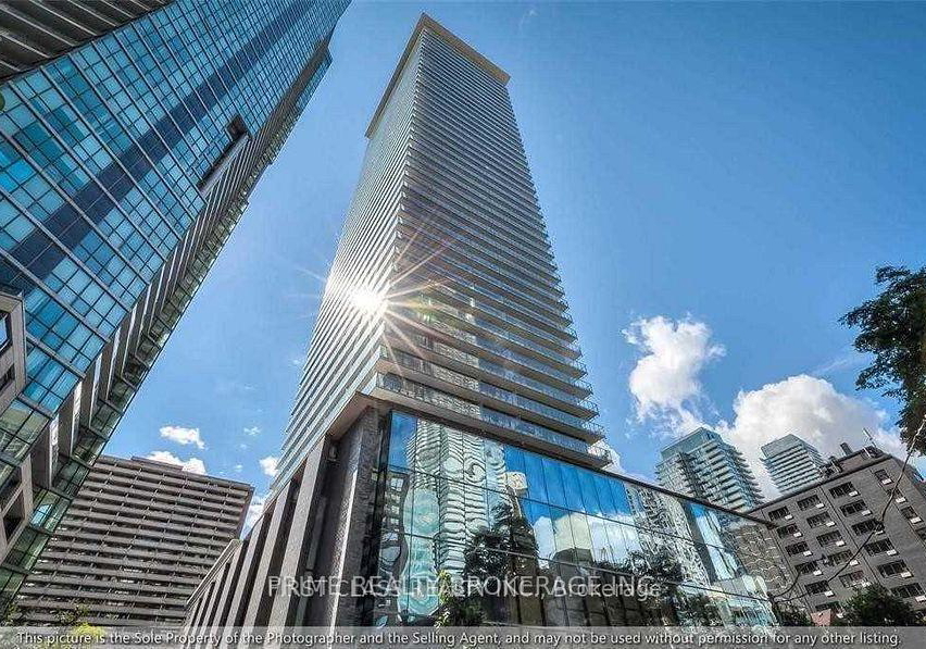 33-charles-street-e-toronto-toronto-ontario-c13669098