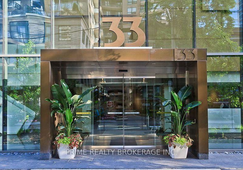 33-charles-street-e-toronto-toronto-ontario-c13669098
