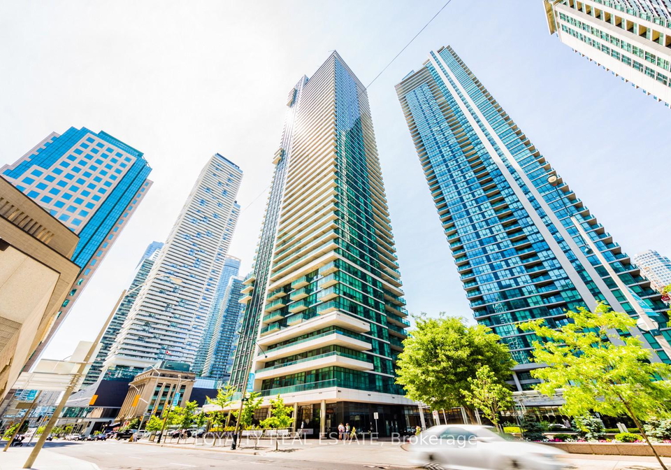 33-bay-street-toronto-toronto-ontario-c13669402