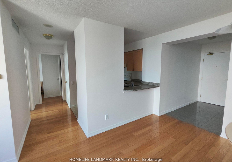 8-hillcrest-avenue-toronto-north-york-ontario-c13669646
