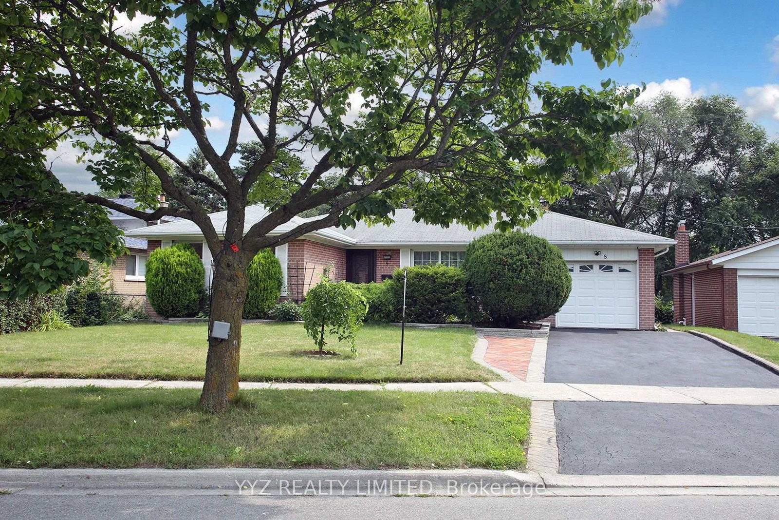 8-snowcrest-avenue-toronto-north-york-ontario-c13669844