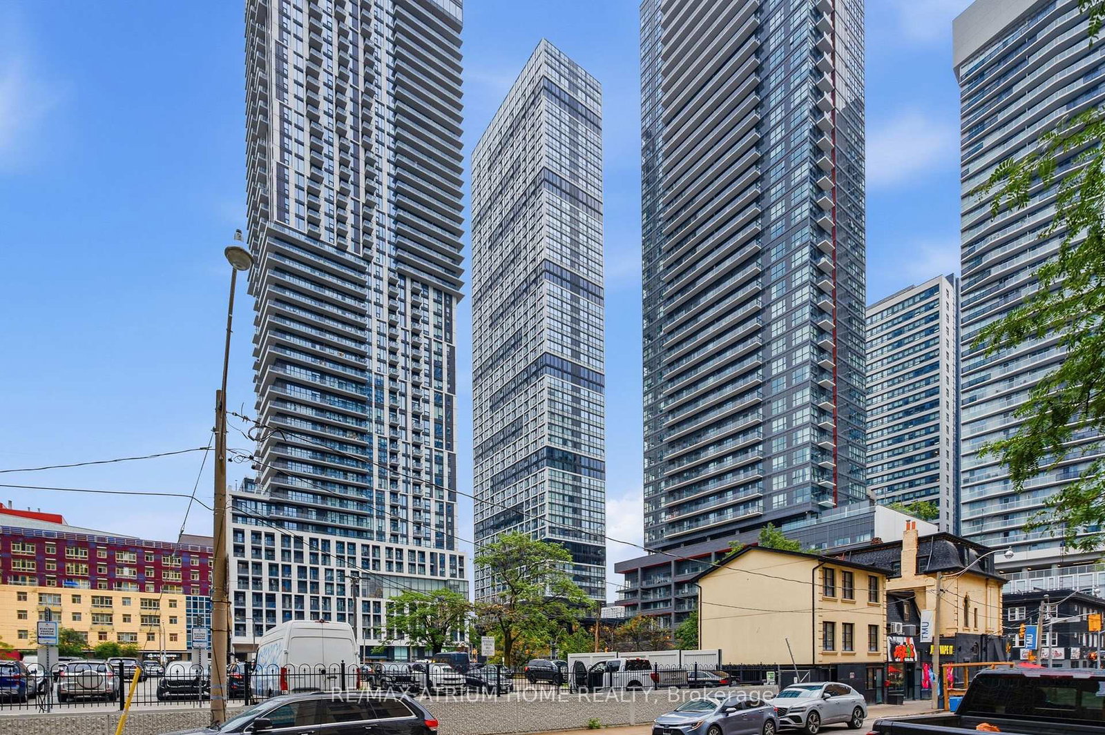 181-dundas-street-e-toronto-toronto-ontario-c13670026