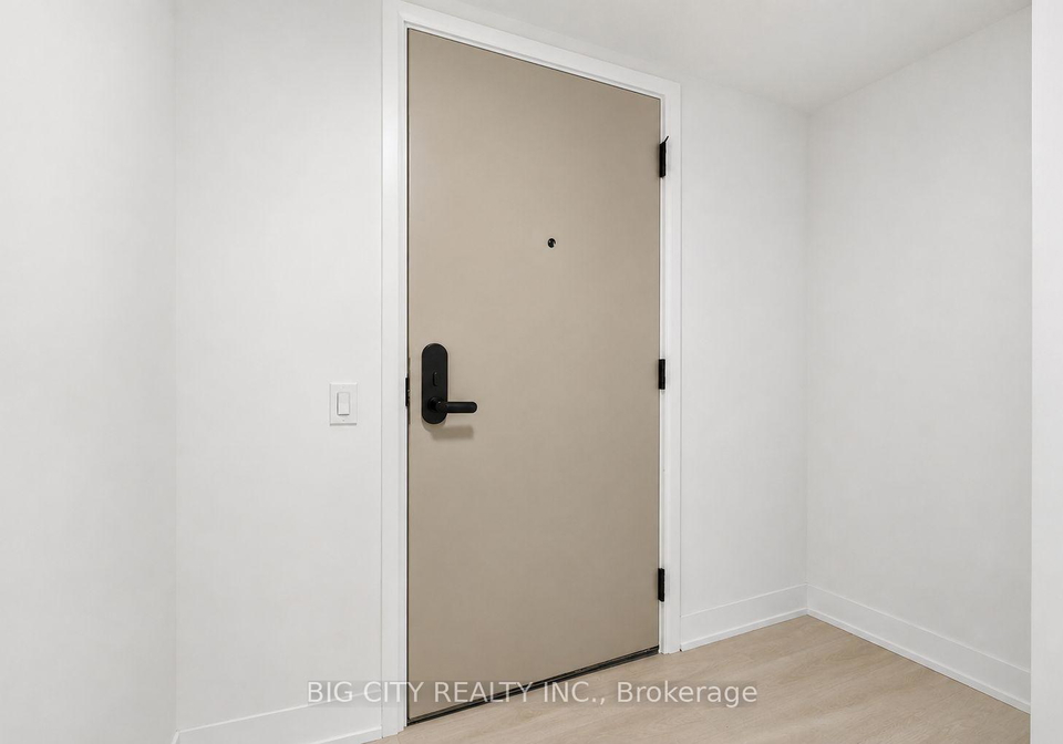 25-frederick-todd-way-toronto-east-york-ontario-c13670360