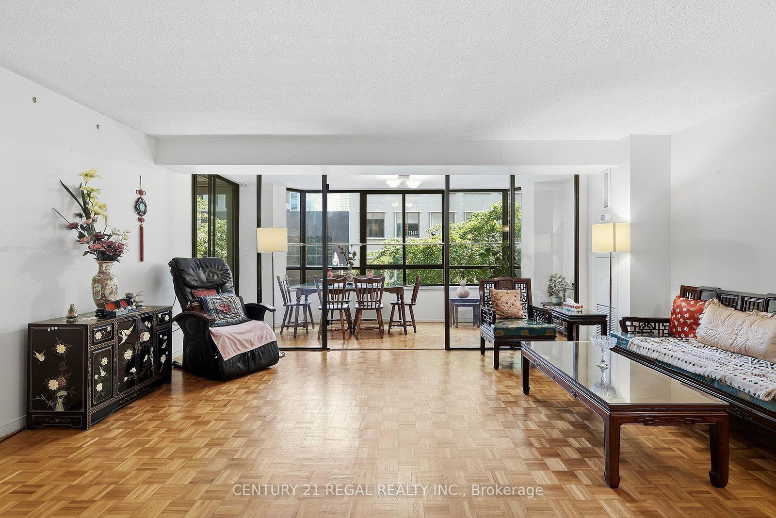 280-simcoe-street-toronto-toronto-ontario-c13670392