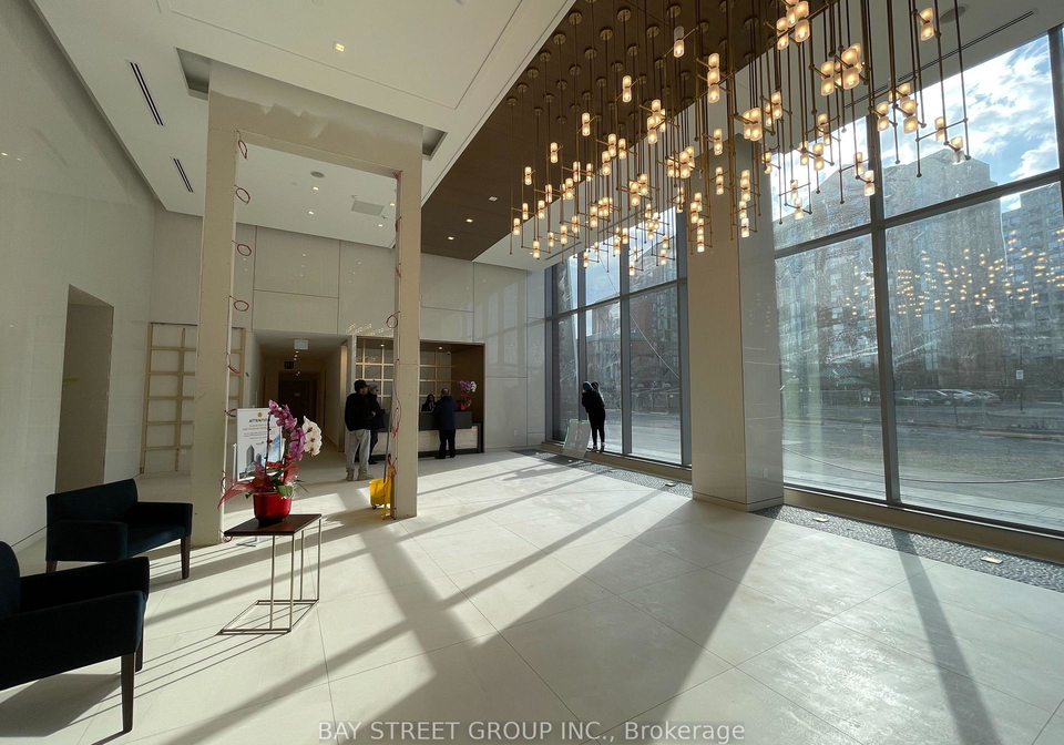 8-olympic-garden-drive-toronto-north-york-ontario-c13671208