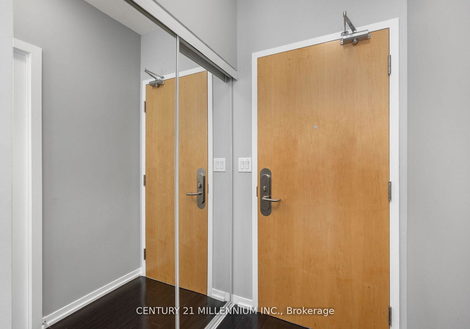 65-bremner-boulevard-w-toronto-toronto-ontario-c13671300